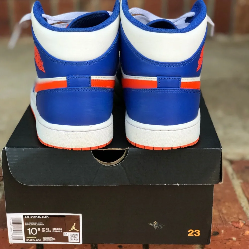 Air Jordan 1 Mid Knicks Size 11